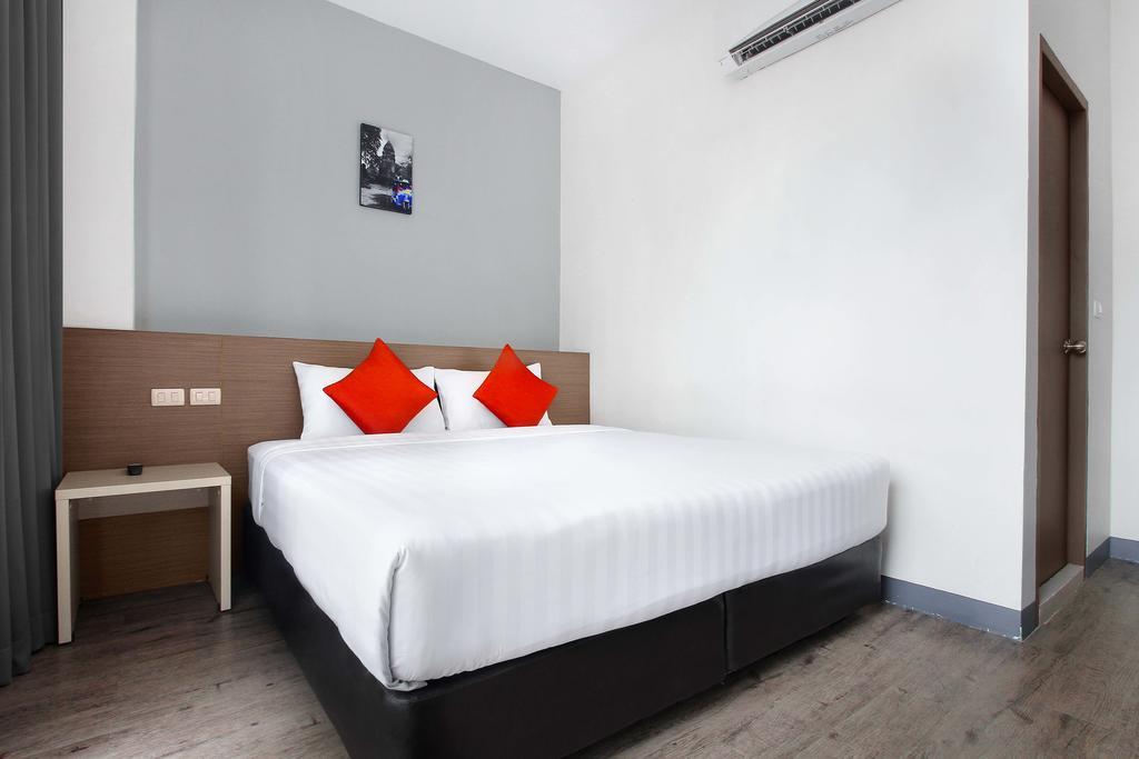 D Varee Xpress Makkasan Hotel Бангкок Экстерьер фото